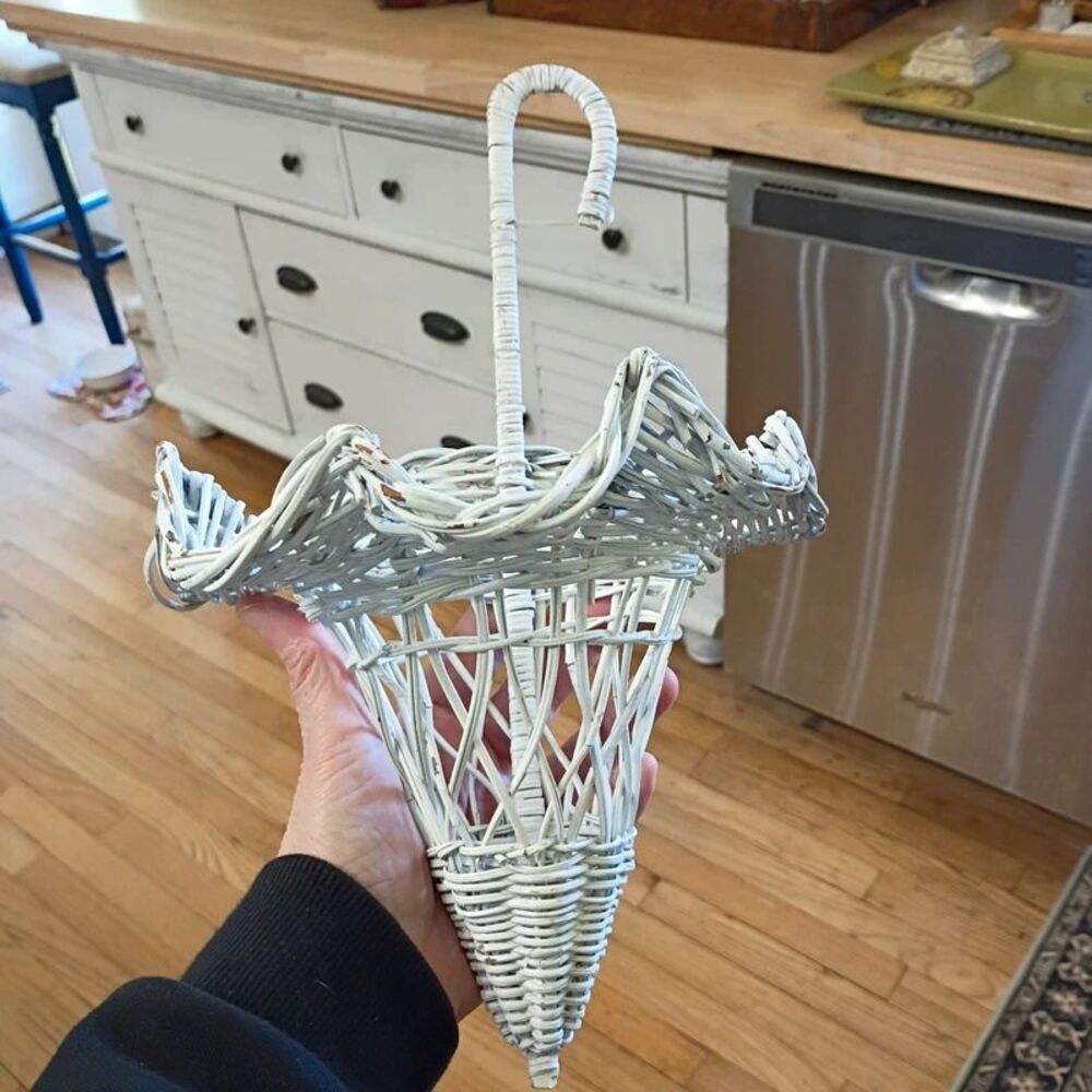 White Wicker Umbrella Basket Wall Hanging Farmhouse Country Decor